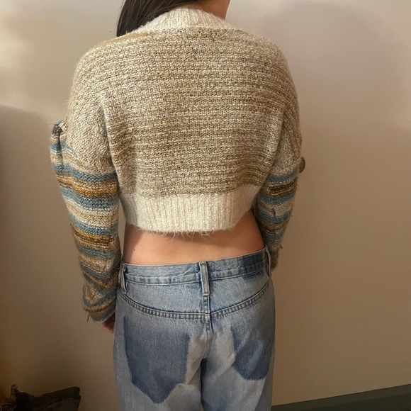 Top - Picture 2 of 2